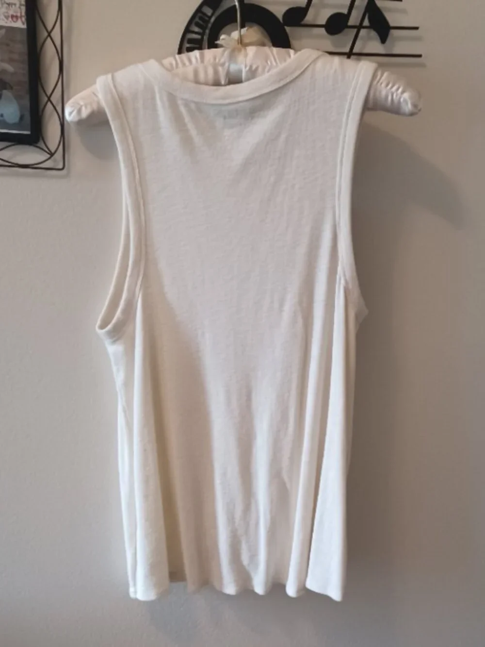 Time & Tru Designer Black Logo Creme Cotton Stretch Tank Large - Picture 4 of 4
